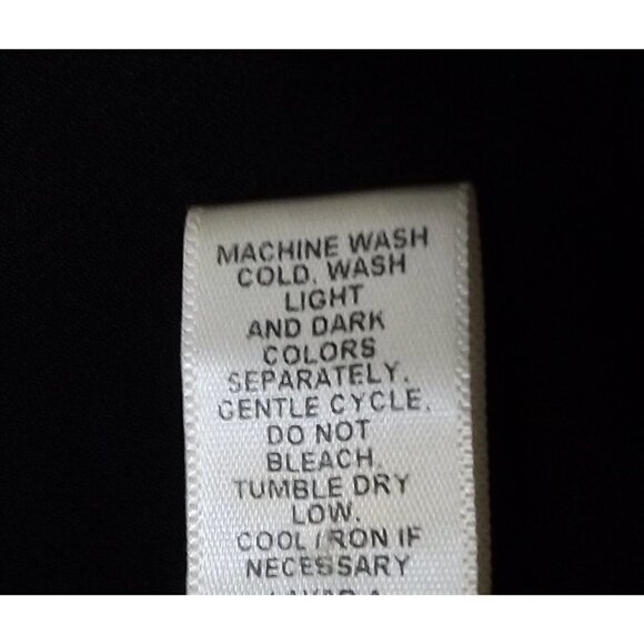 Three Seasons Maternity L Short Sleeve Floral V-Neck Dress - Picture 4 of 5